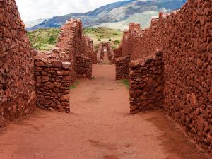 cusco south valley tour pikillaqta entrance highlights