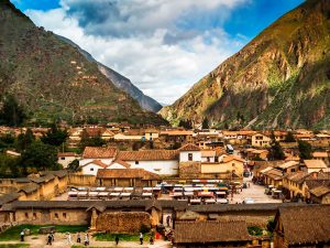 sacred valley tour 1 day ollantaytambo town