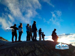 rainbow-mountain-cusco-sunrise-Apu-Ausangate-Trek