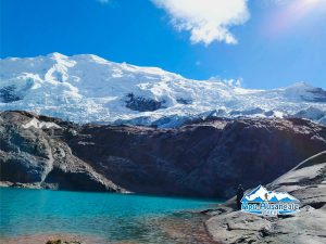 ausangate-trek-snowy-and-lagoon-apu-ausangate-trek